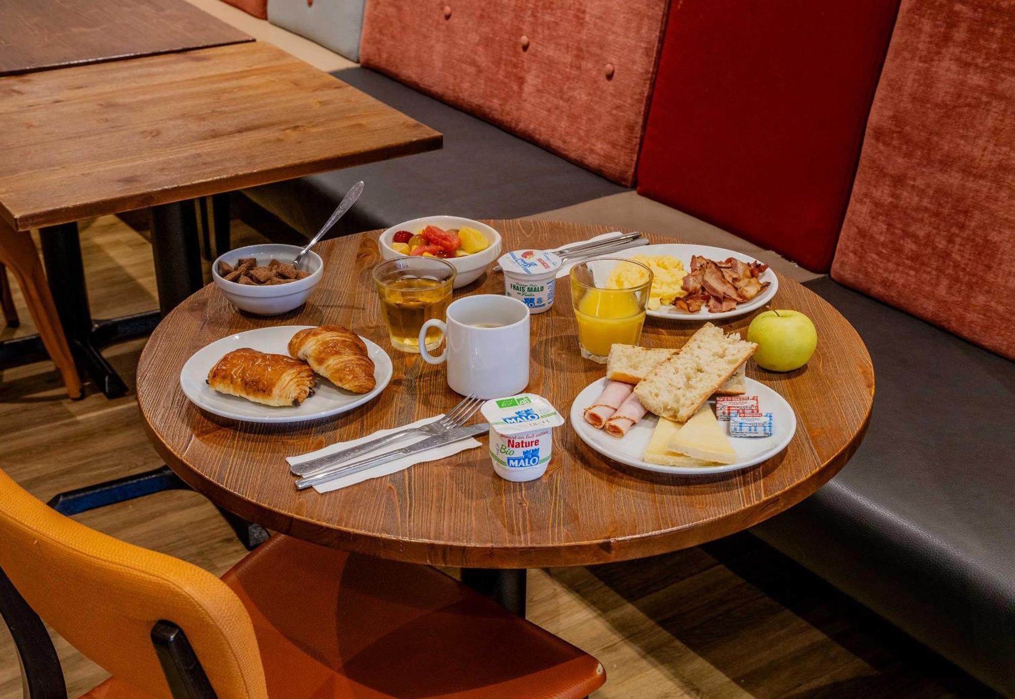 B&B Hotel Lille Roubaix Centre Grand-Place Esterno foto