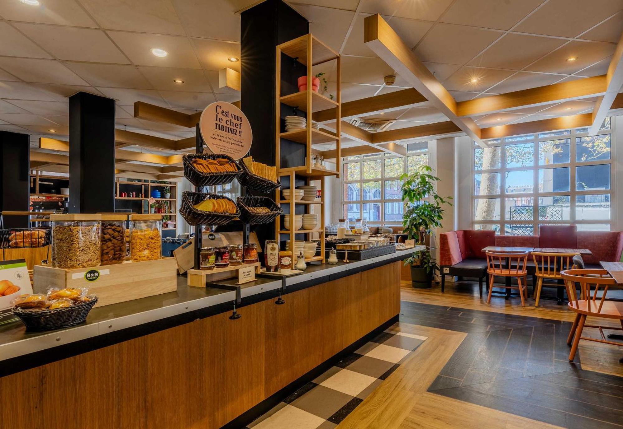 B&B Hotel Lille Roubaix Centre Grand-Place Esterno foto